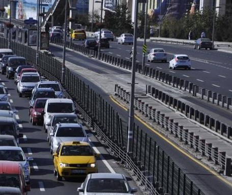 Kadıköy'de Hareketli Orta Refüj Uygulaması Planlanıyor